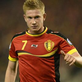 每体：巴萨准备和贝尔纳尔续约至2029年，以表达对他的信心