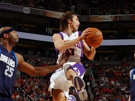 太悲情了！27岁成全明星却遭遇重伤，34岁退役，球队却在隔年夺冠