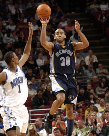 浙江男篮和吴前达成一年顶薪续约 下赛季将兼任球队助教一职