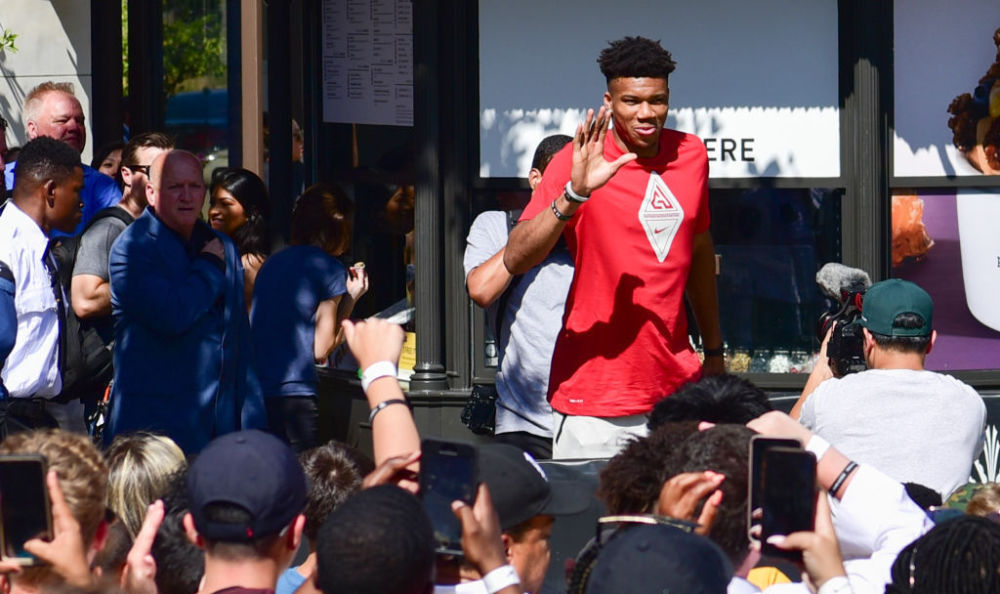 拖延演出 拖延演出