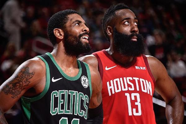 又更贴近镜 又更贴近镜